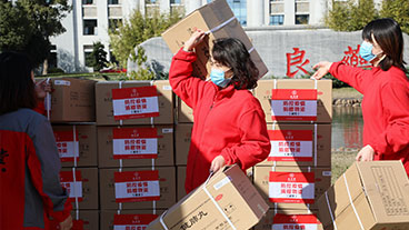 为战“疫”一线加油，冰球突破880爆分视频防疫物资发往武汉！